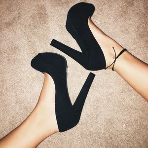 ⭐️ BRAND NEW! platform Shï heels
